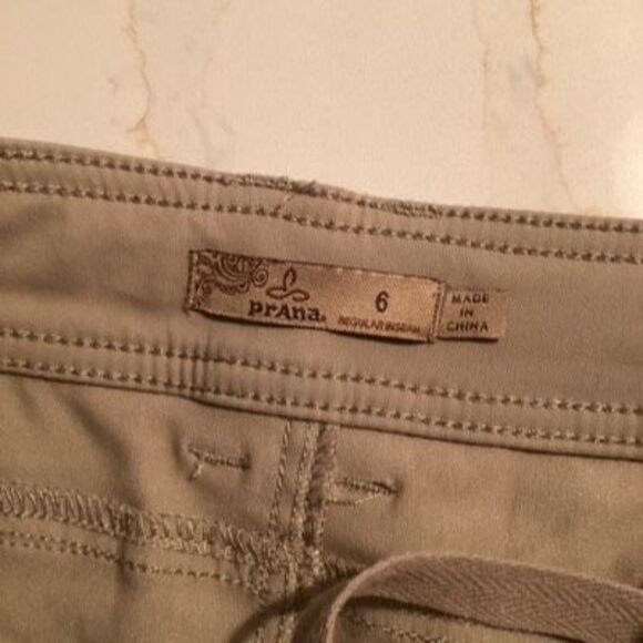 PrAna Halle Pants Sz 6 Straight Leg Roll Op Convertible Hiking Khaki - Picture 9 of 9